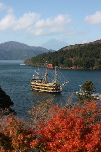 箱根山の紅葉が見頃です！もちろん芦ノ湖の雲海も（＾＾） | 公式 ...